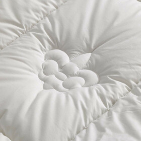 Schlafmond Lilly Ganzjahresdecke 200x200 cm